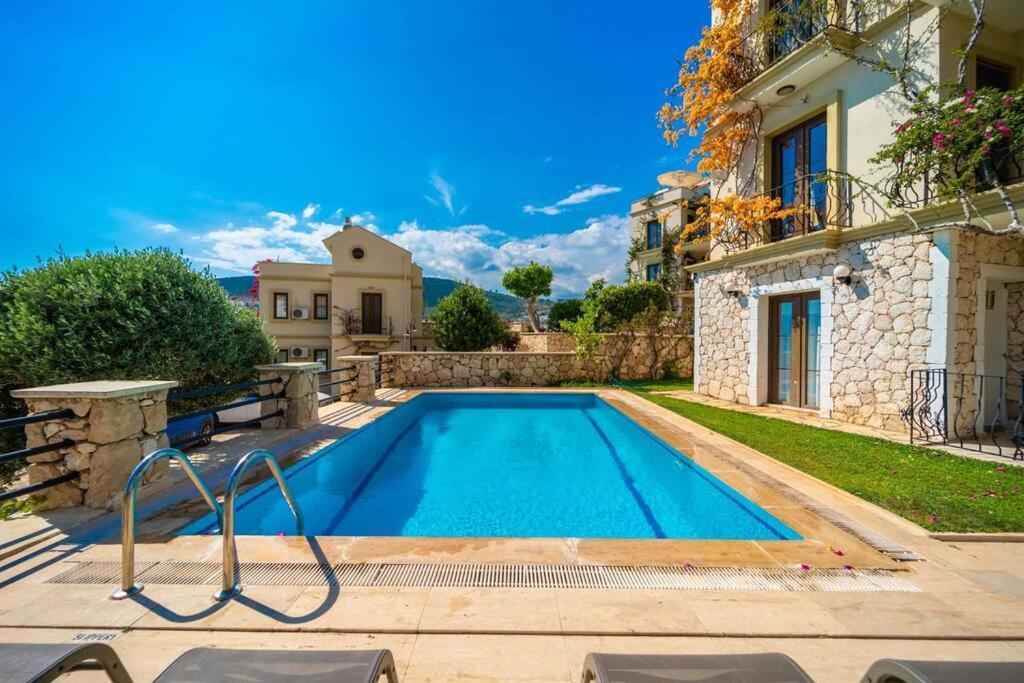 Azure Apartment With Sea View In Kalkan Ngoại thất bức ảnh