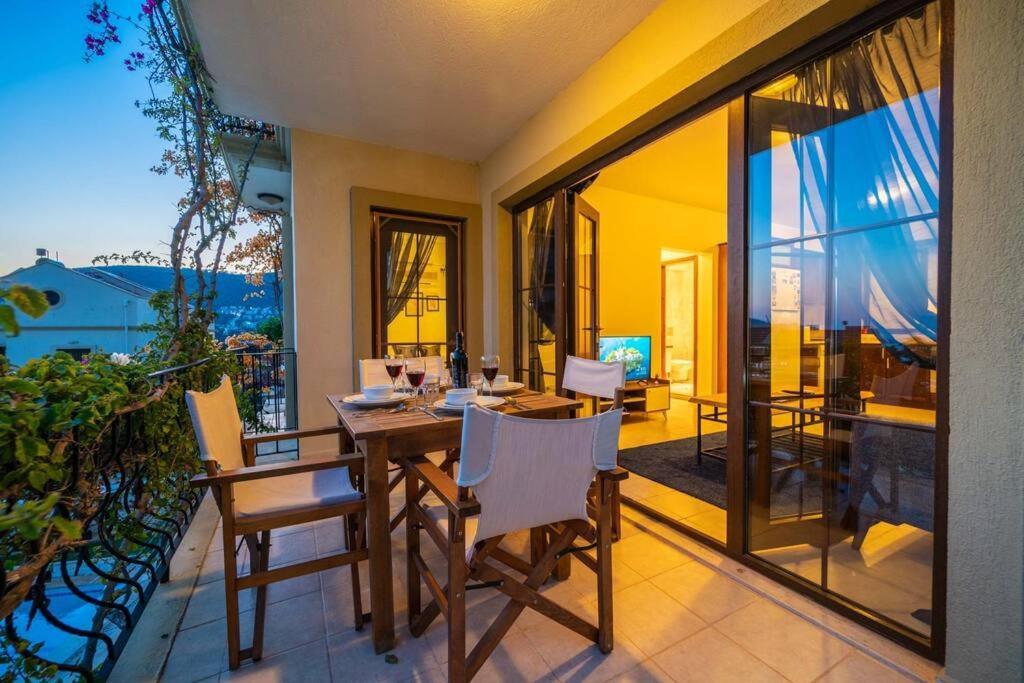 Azure Apartment With Sea View In Kalkan Ngoại thất bức ảnh