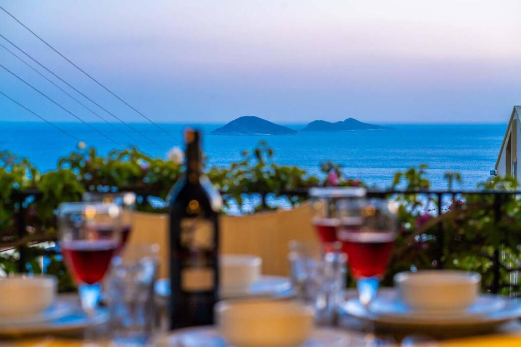 Azure Apartment With Sea View In Kalkan Ngoại thất bức ảnh