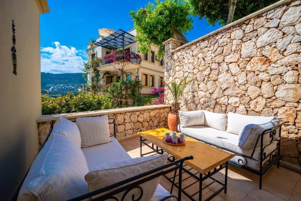 Azure Apartment With Sea View In Kalkan Ngoại thất bức ảnh
