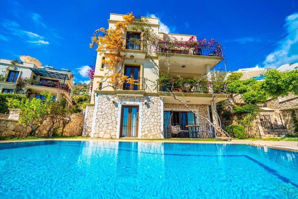 Azure Apartment With Sea View In Kalkan Ngoại thất bức ảnh