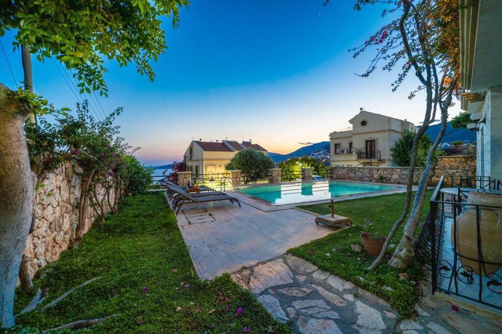 Azure Apartment With Sea View In Kalkan Ngoại thất bức ảnh